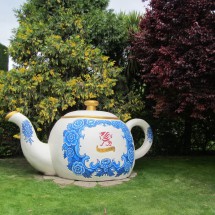 Large tea pot in the garden